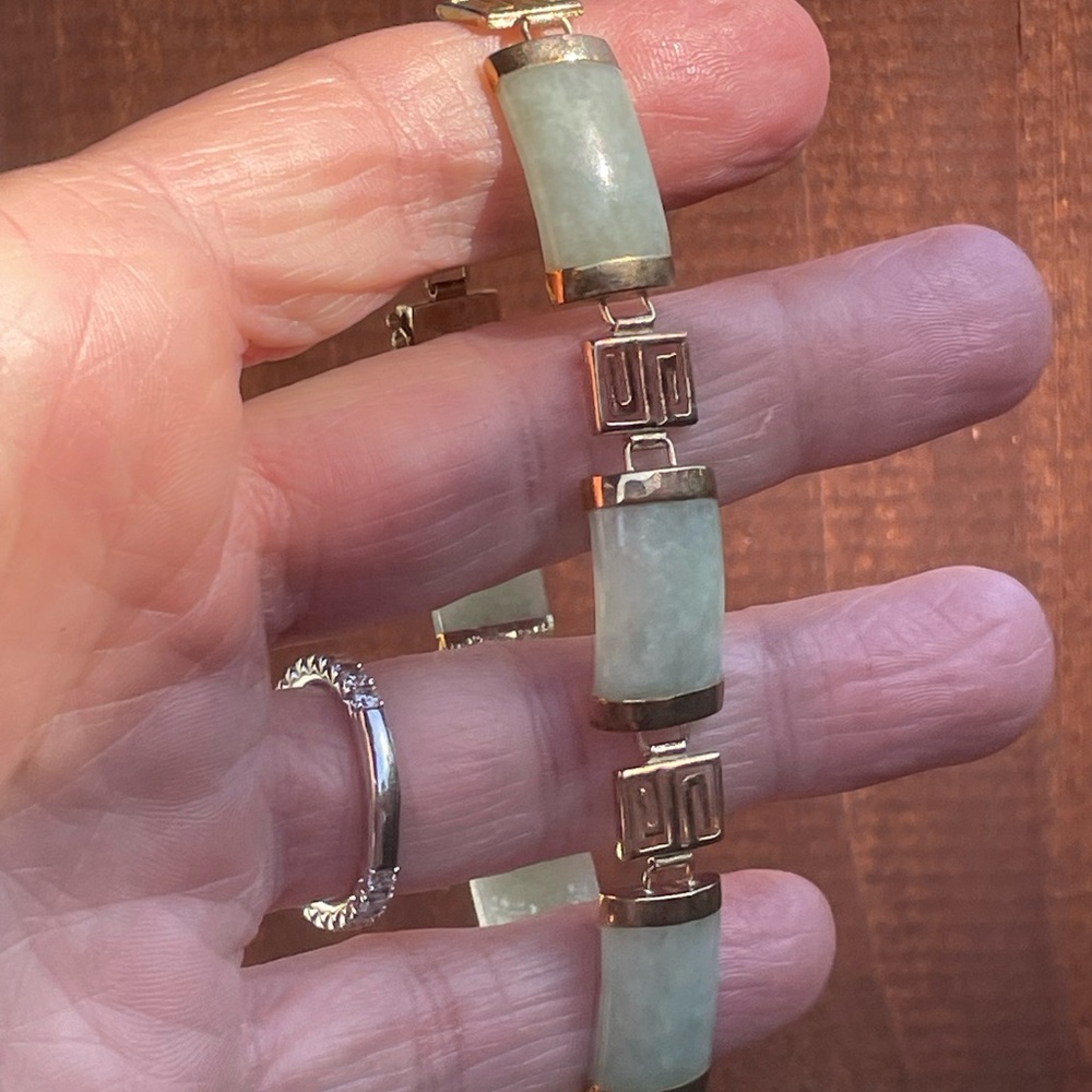 14k Gold & Jade Bracelet - Picture 8 of 9